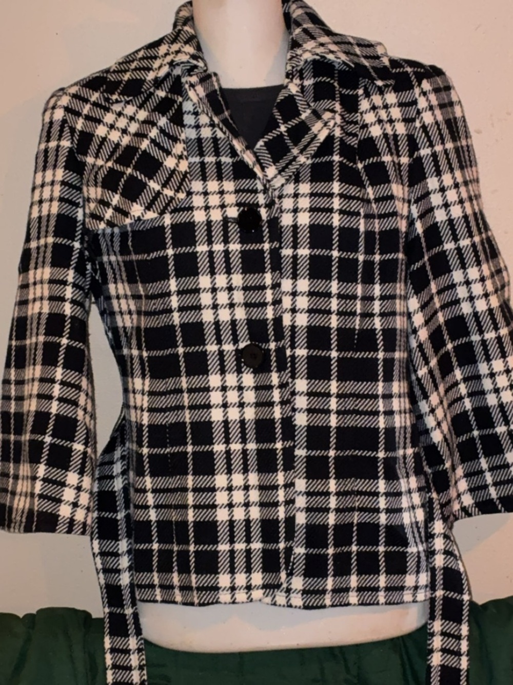 East 5th Black White Plaid Belted Jacket Size Medium Cropped Coat - Picture 4 of 5